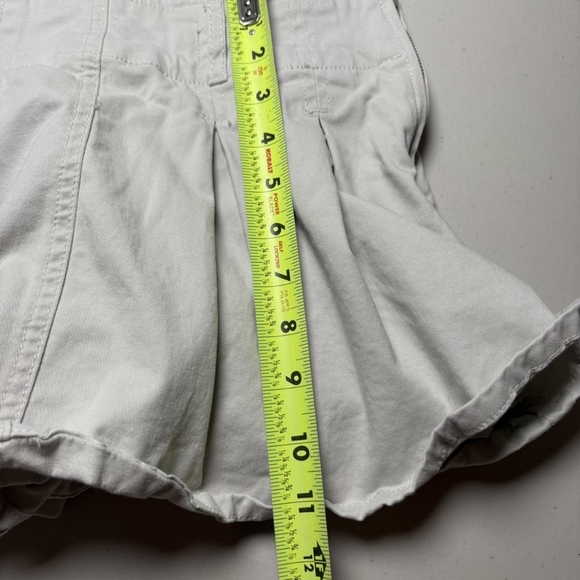 Refuge Low Rise White and Cream Pleated Mini Skirt With Built-In Shorts - Picture 7 of 7